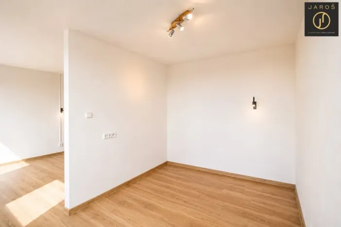 Pronájem bytu 2+kk, Kladno, Americká, 40 m2