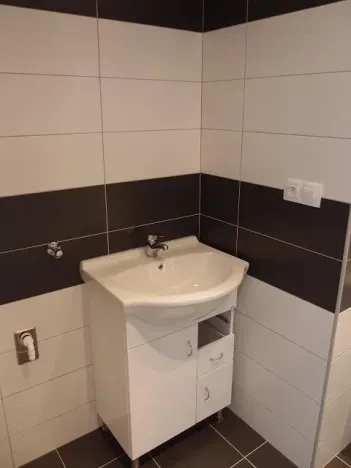 Pronájem bytu 1+1, Pardubice - Cihelna, U Josefa, 42 m2
