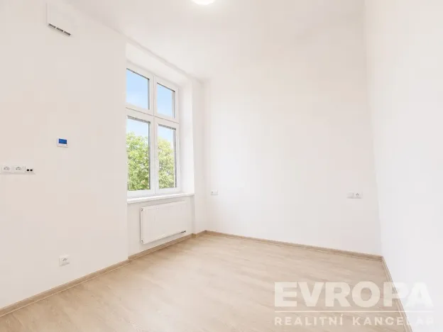 Pronájem bytu 2+kk, Břeclav, Národních hrdinů, 31 m2