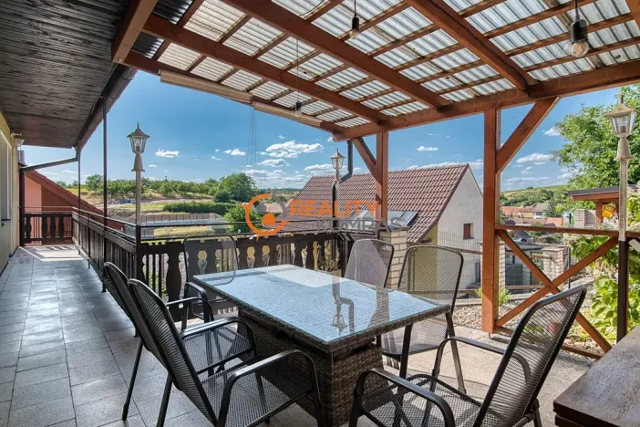 Prodej rodinného domu, Hovorany, 220 m2