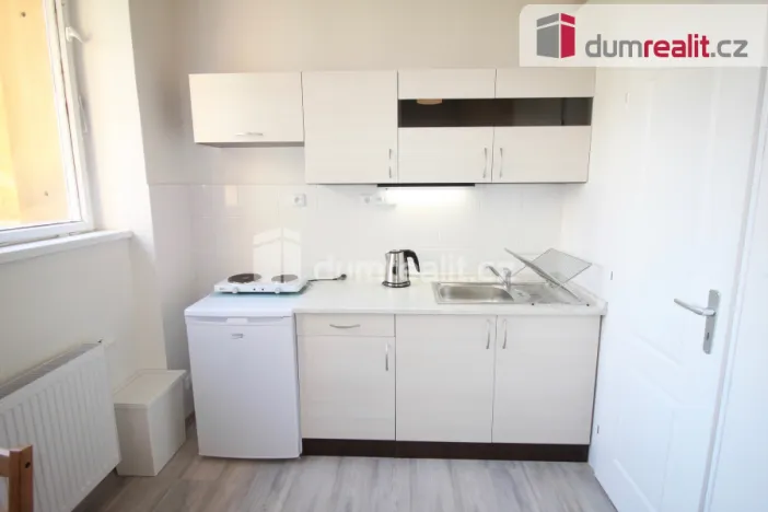 Pronájem bytu 1+kk, Praha - Smíchov, Ke Koulce, 25 m2