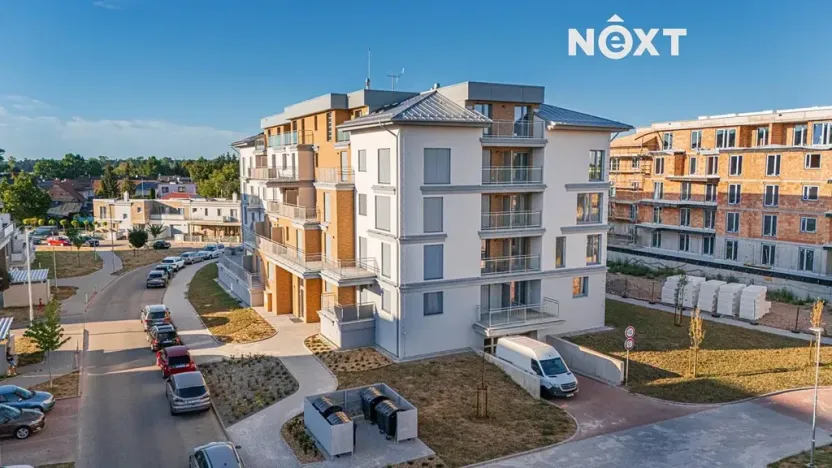Pronájem bytu 2+kk, Pardubice, U Sportovní školy, 97 m2