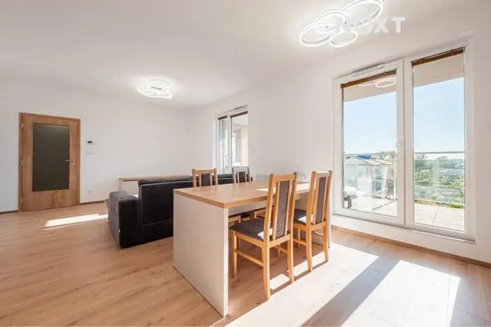 Pronájem bytu 2+kk, Pardubice, U Sportovní školy, 97 m2