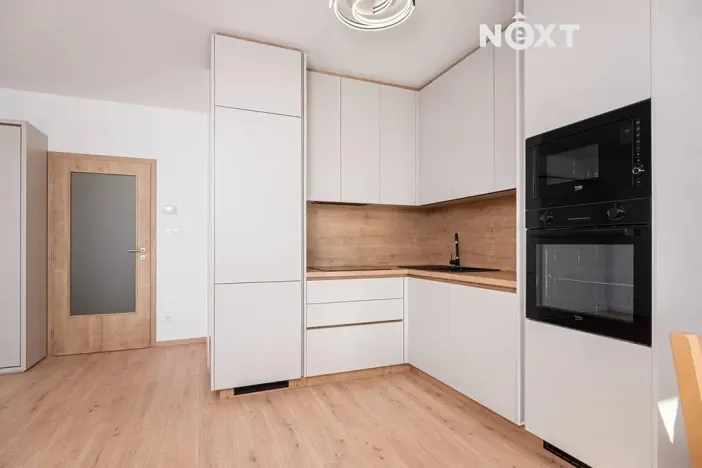 Pronájem bytu 1+kk, Pardubice, U Sportovní školy, 44 m2