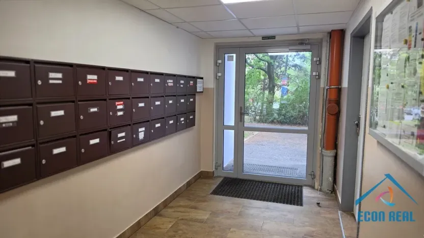 Prodej bytu 3+1, Praha - Troja, Hnězdenská, 68 m2