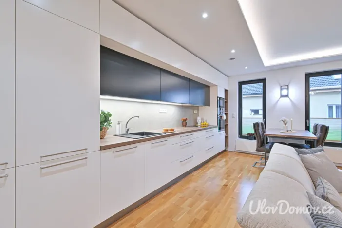 Prodej bytu 1+kk, Praha - Břevnov, Bělohorská, 52 m2