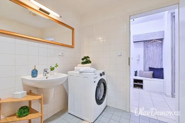 Prodej bytu 1+kk, Praha - Břevnov, Bělohorská, 52 m2