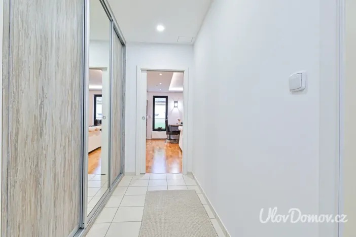 Prodej bytu 1+kk, Praha - Břevnov, Bělohorská, 52 m2