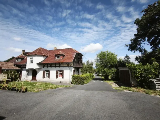 Prodej rodinného domu, Jenišov, 700 m2