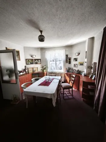Prodej rodinného domu, Jenišov, 700 m2