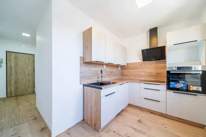 Pronájem bytu 1+1, Karviná, tř. Těreškovové, 40 m2