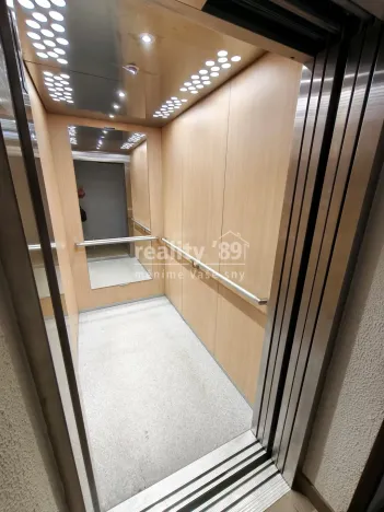 Pronájem bytu 2+1, Praha - Kobylisy, Kaňkovského, 62 m2