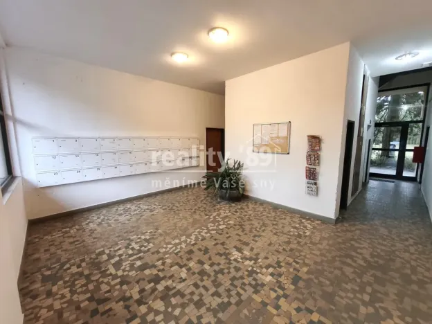 Pronájem bytu 2+1, Praha - Kobylisy, Kaňkovského, 62 m2