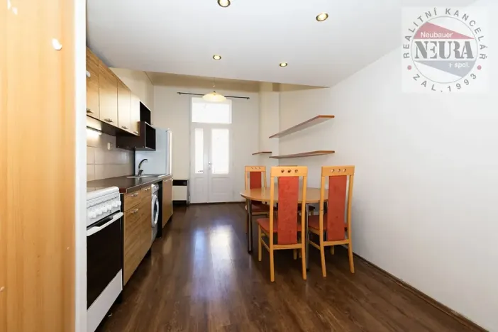 Prodej bytu 1+1, Praha - Smíchov, U Paliárky, 43 m2
