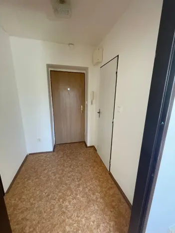 Pronájem bytu 1+1, Neratovice, Školní, 31 m2