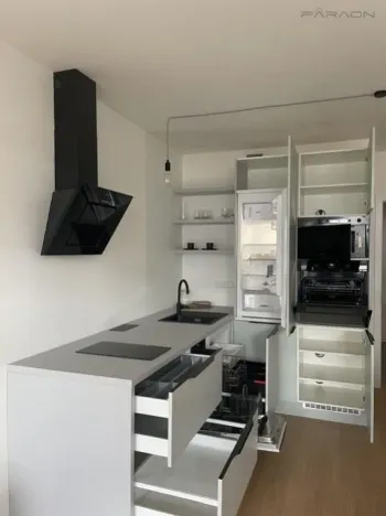 Pronájem bytu 1+kk, Praha - Hloubětín, Poděbradská, 38 m2