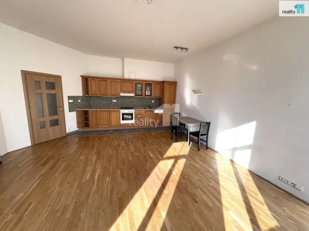 Pronájem bytu 2+kk, Praha - Vysočany, Kolbenova, 85 m2