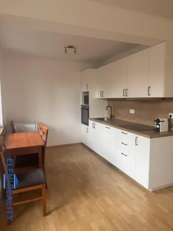Pronájem bytu 2+kk, Hradec-Nová Ves, 66 m2