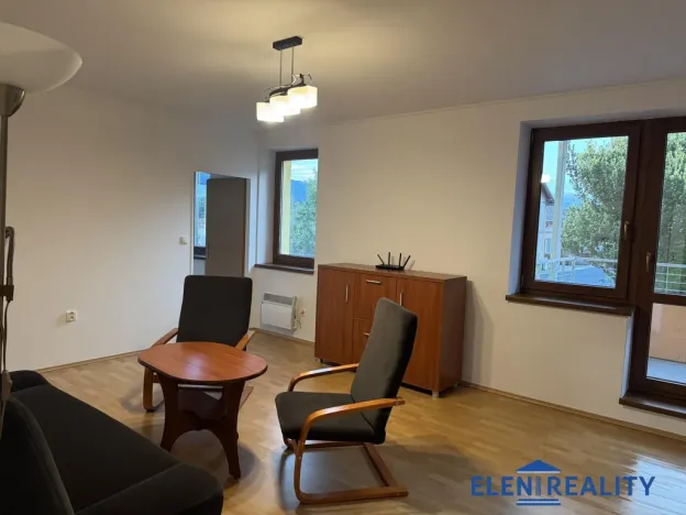 Pronájem bytu 2+kk, Hradec-Nová Ves, 66 m2