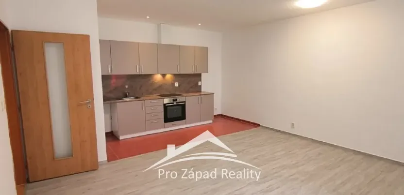 Pronájem bytu 2+kk, Plzeň, Poděbradova, 48 m2