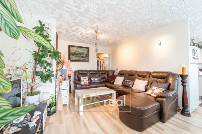 Prodej bytu 3+1, Hýsly, 68 m2