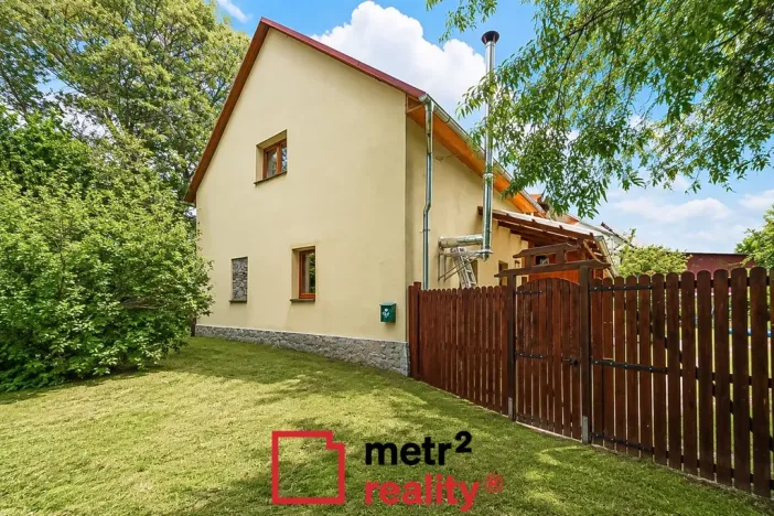 Prodej komerční nemovitosti, Bouzov, 400 m2
