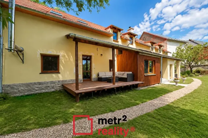 Prodej komerční nemovitosti, Bouzov, 400 m2