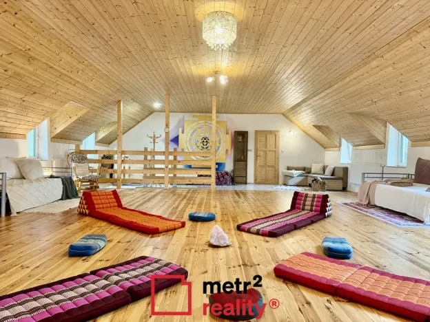 Prodej komerční nemovitosti, Bouzov, 400 m2