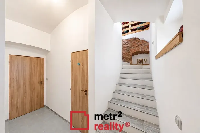 Prodej komerční nemovitosti, Bouzov, 400 m2