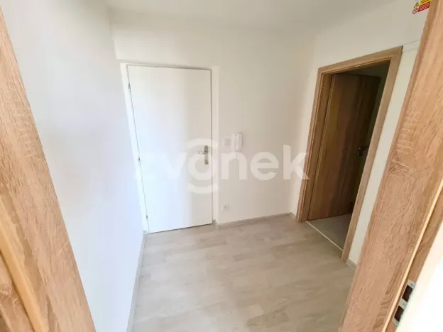 Pronájem bytu 1+kk, Zlín, Švermova, 30 m2