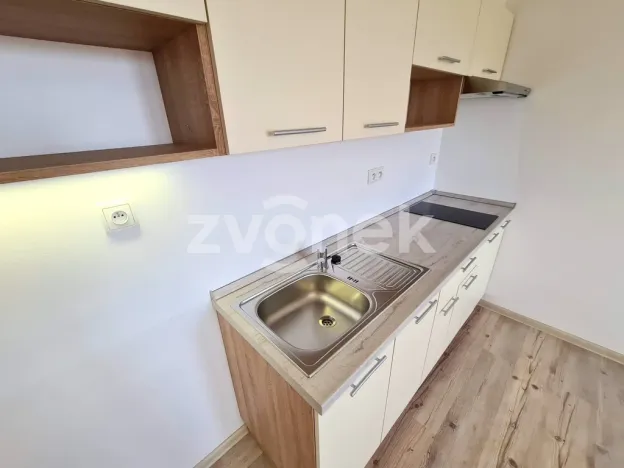Pronájem bytu 1+kk, Zlín, Švermova, 30 m2
