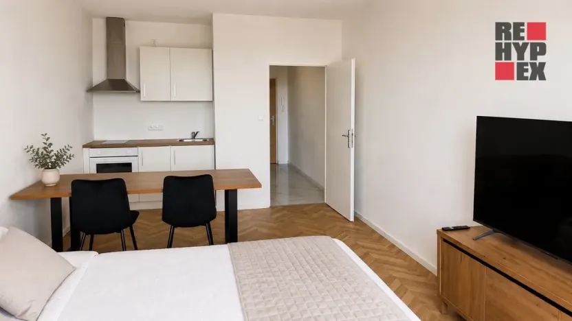 Pronájem bytu 1+kk, Pardubice - Ohrazenice, Trnovská, 33 m2
