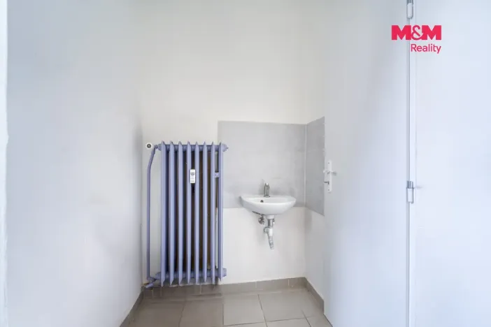 Pronájem obchodního prostoru, Plzeň - Východní Předměstí, náměstí Generála Píky, 26 m2