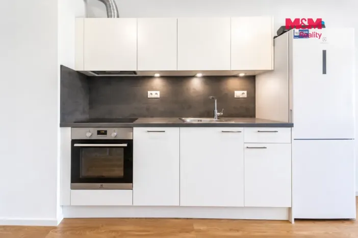 Prodej bytu 1+kk, Praha - Chodov, Bachova, 38 m2