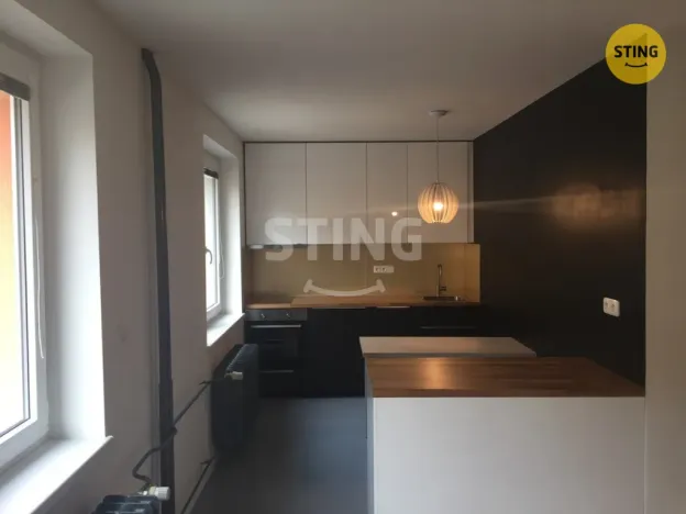 Pronájem bytu 2+kk, Pardubice, Na Hrádku, 53 m2