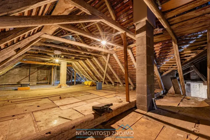 Prodej atypického bytu, Znojmo, Sokolská, 169 m2