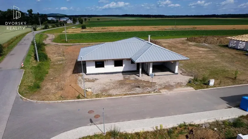 Prodej rodinného domu, Sukorady, 240 m2