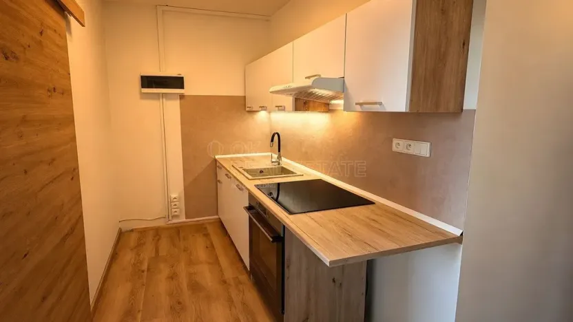 Pronájem bytu 2+1, Karlovy Vary, Svobodova, 34 m2