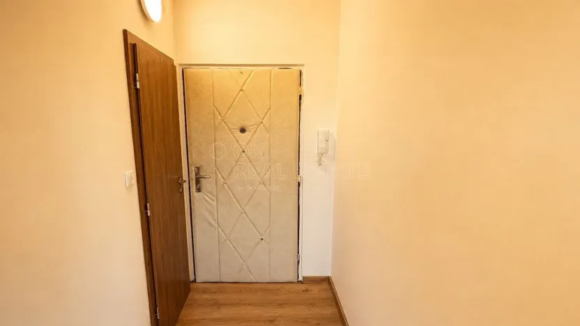 Pronájem bytu 2+1, Karlovy Vary, Svobodova, 34 m2