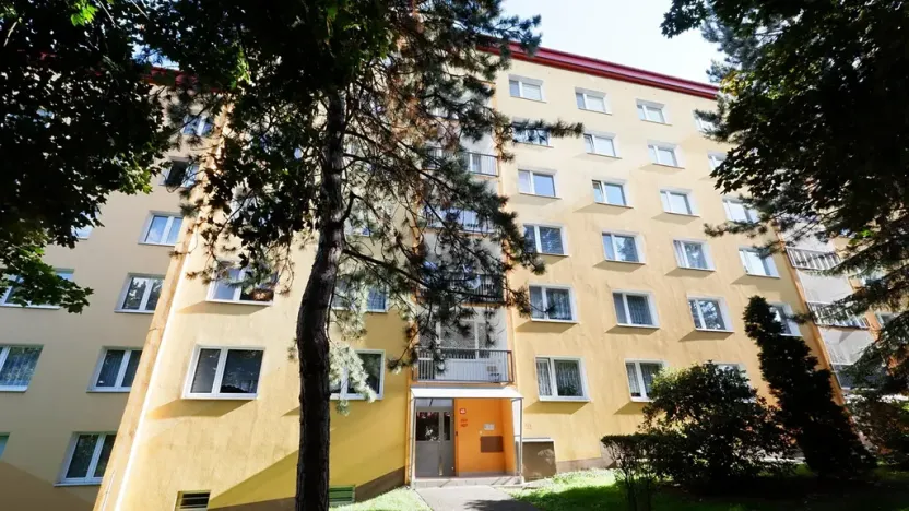 Pronájem bytu 1+1, Chomutov, Kyjická, 33 m2