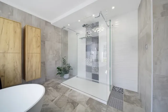 Prodej rodinného domu, Luženičky, 300 m2