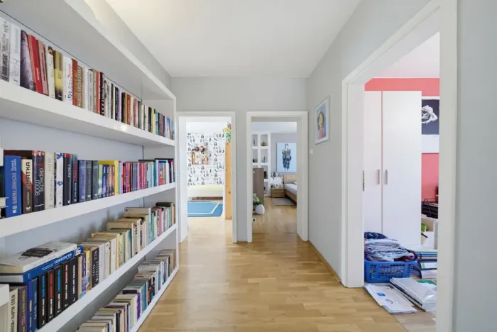 Prodej rodinného domu, Luženičky, 300 m2
