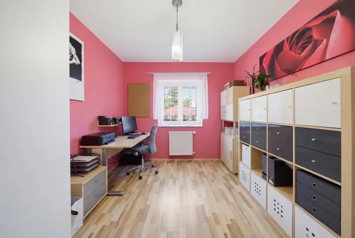 Prodej rodinného domu, Luženičky, 300 m2