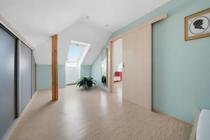 Prodej rodinného domu, Luženičky, 300 m2
