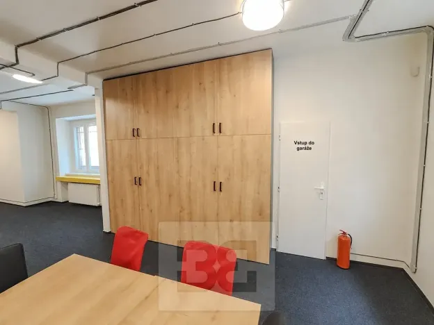 Pronájem kanceláře, Praha - Smíchov, K vodojemu, 118 m2