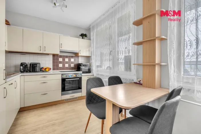 Prodej bytu 1+kk, Pardubice - Zelené Předměstí, nábřeží Závodu míru, 35 m2