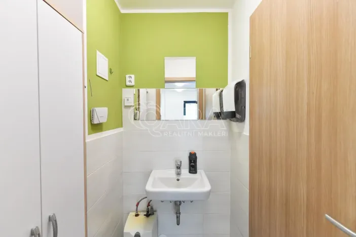 Pronájem obchodního prostoru, Praha - Uhříněves, Jindřicha Bubeníčka, 34 m2
