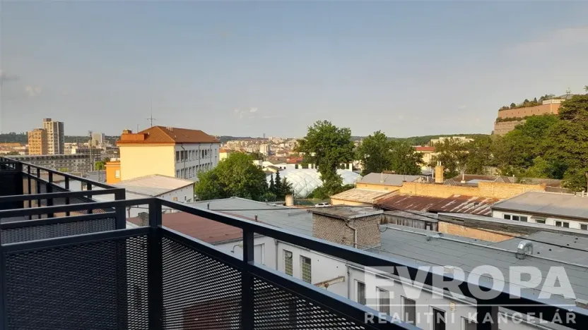 Pronájem bytu 1+kk, Praha, Spojovací, 49 m2