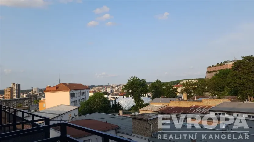 Pronájem bytu 1+kk, Praha, Spojovací, 49 m2