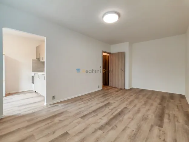 Pronájem bytu 1+1, Praha - Smíchov, Štorkánova, 33 m2